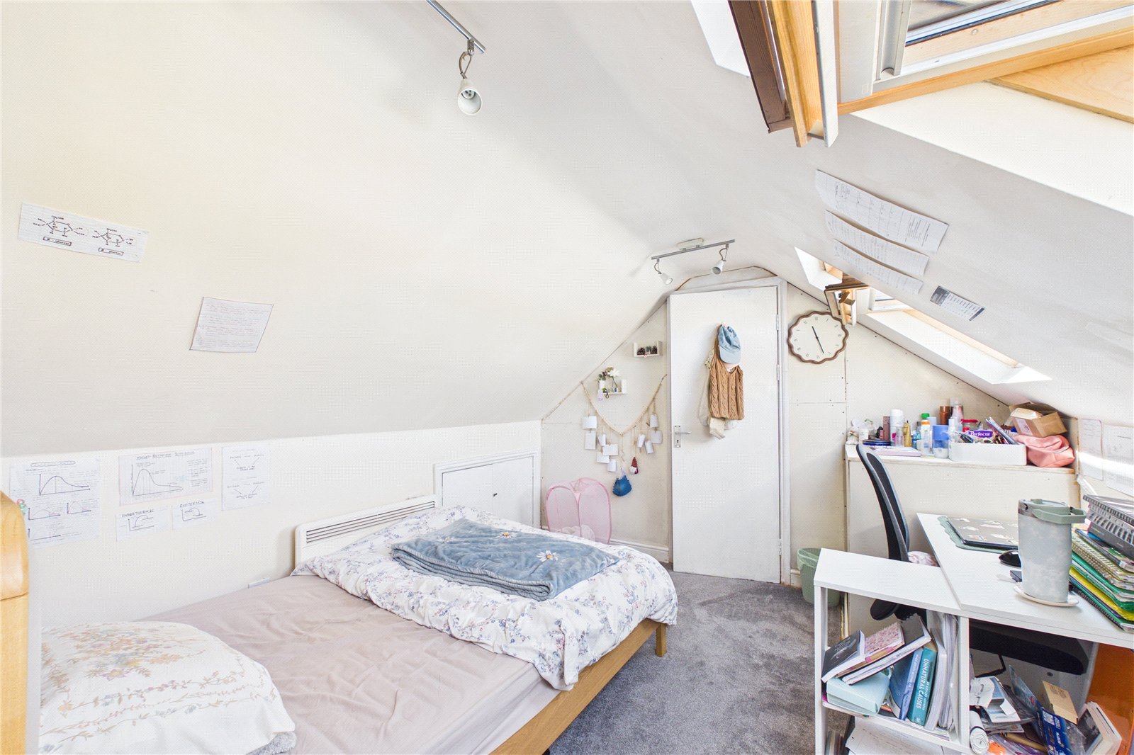 4 bedroom House to let in Newbury, Berkshire