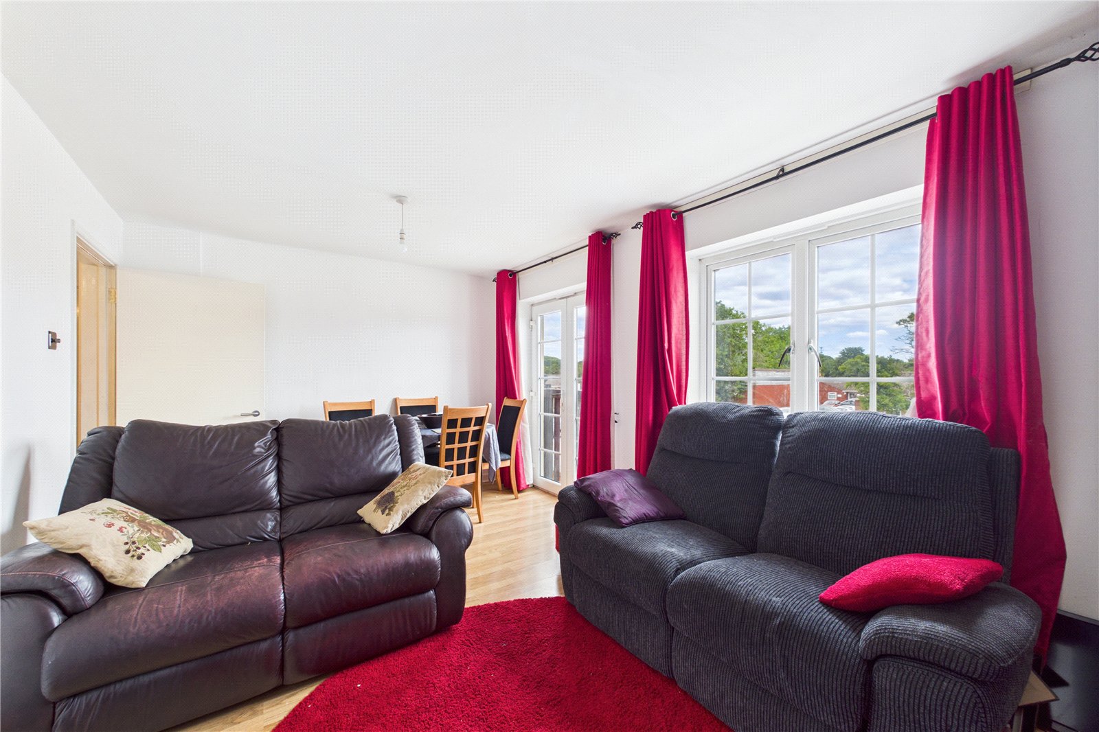 2 bedroom Flat for sale in Thatcham, Berkshire