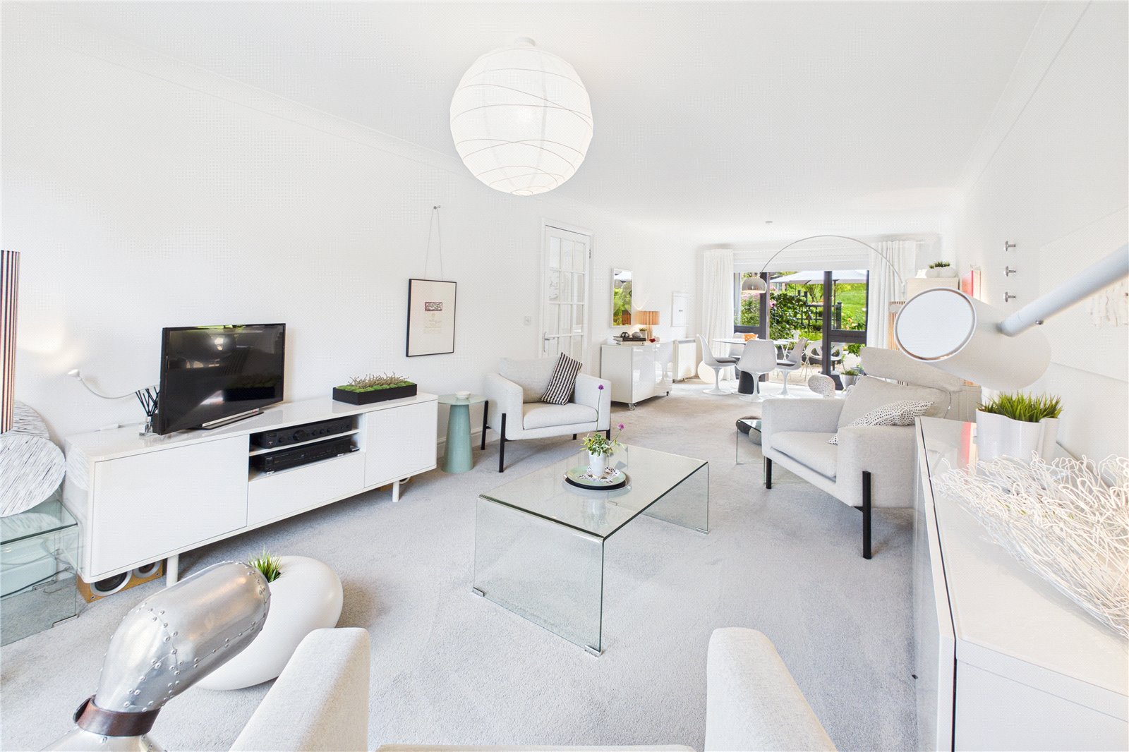 2 bedroom Flat for sale in East Ilsley, Newbury, Berkshire