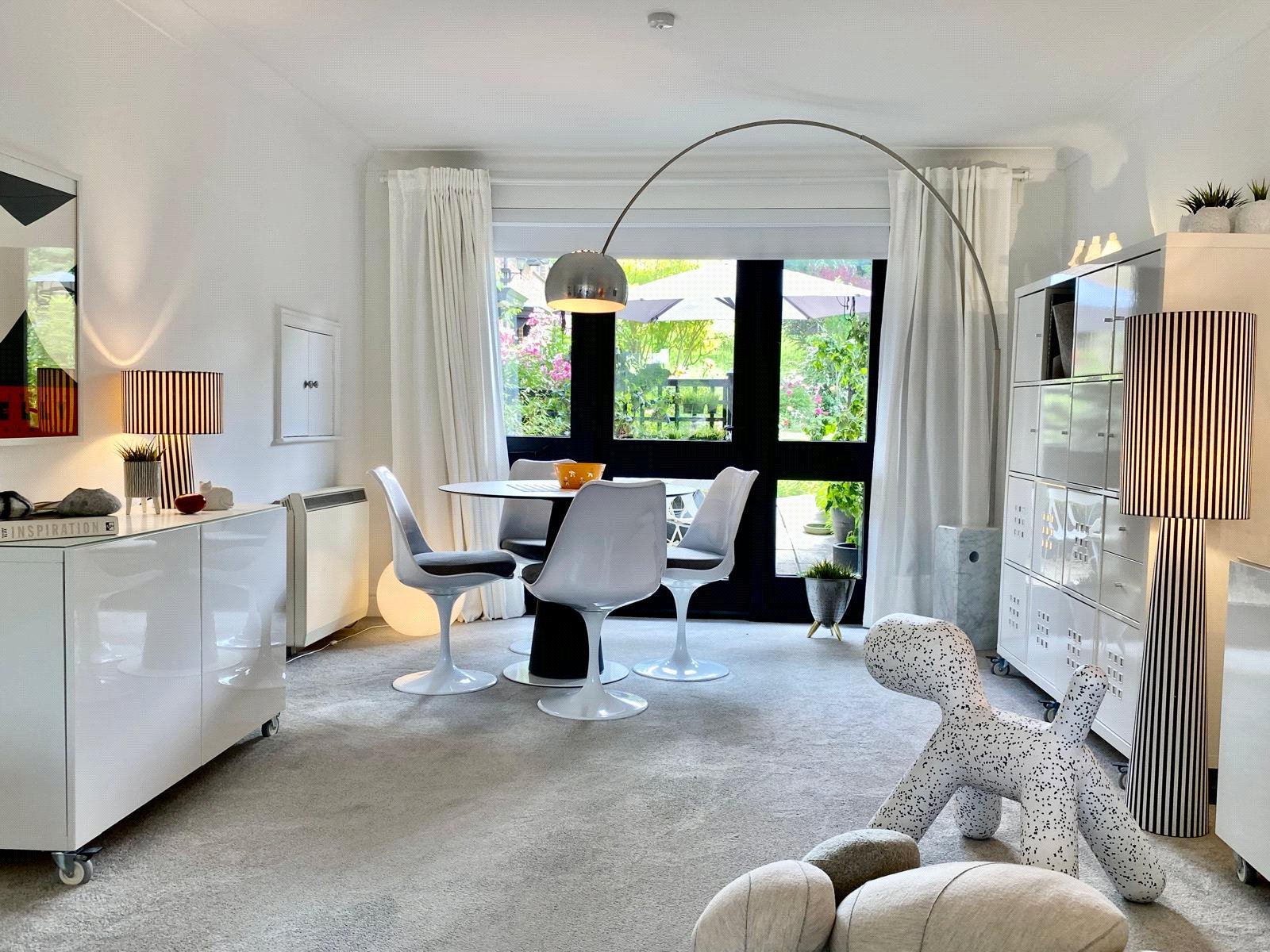 2 bedroom Flat for sale in East Ilsley, Newbury, Berkshire