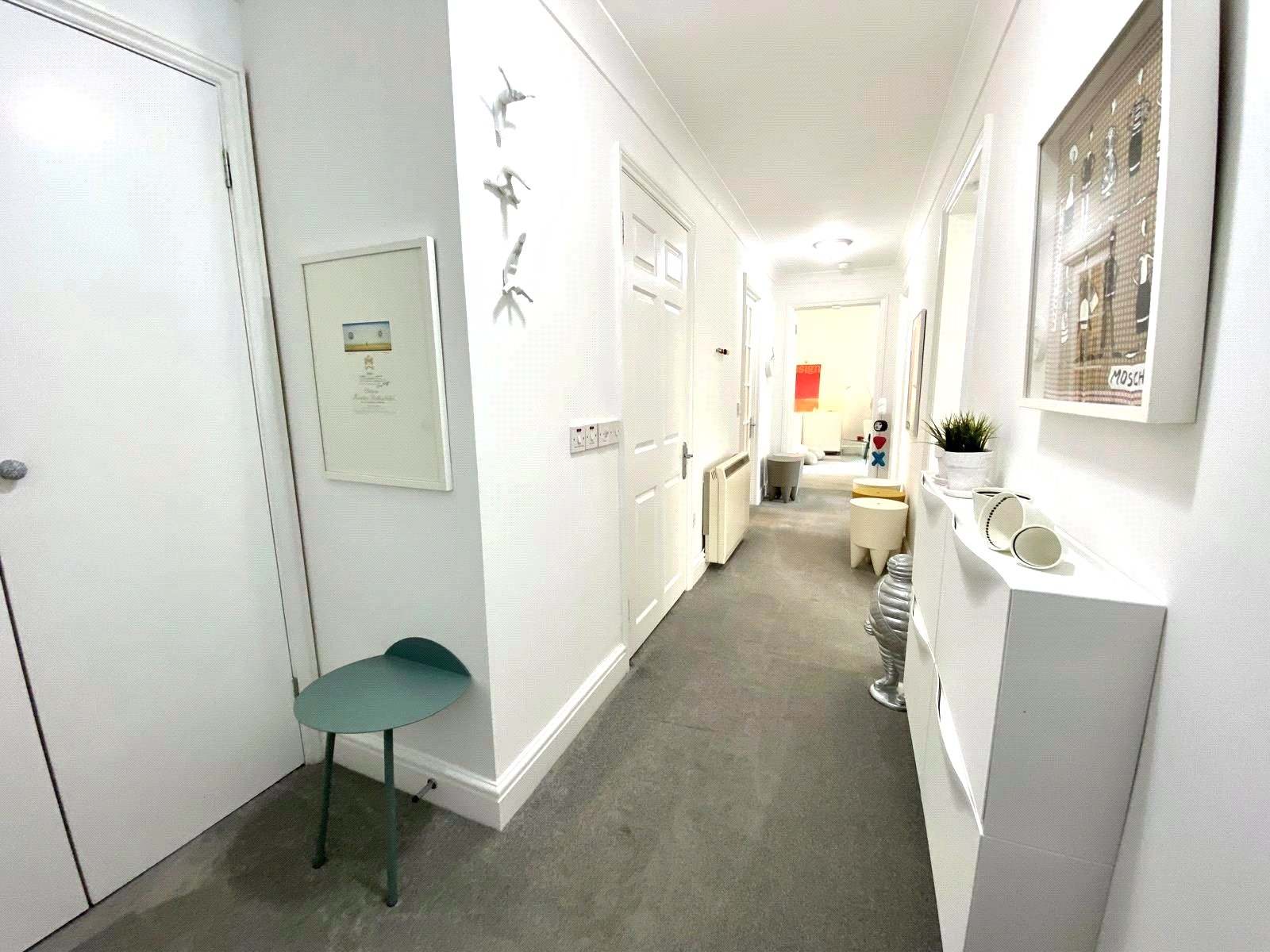 2 bedroom Flat for sale in East Ilsley, Newbury, Berkshire