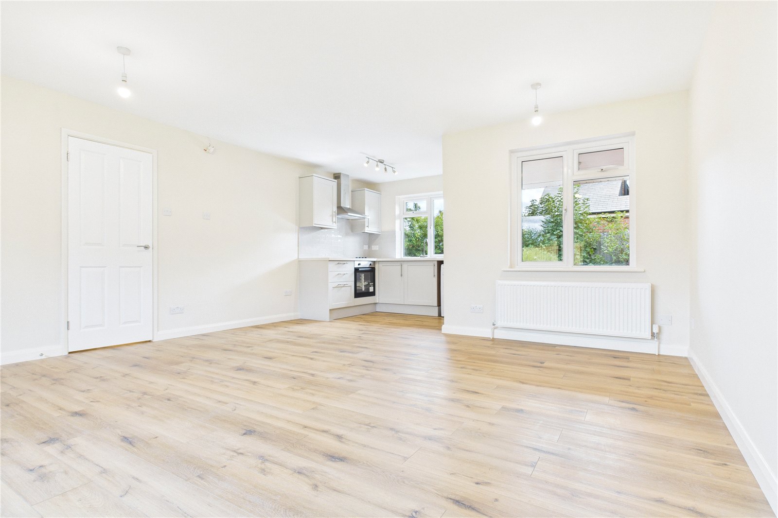 2 bedroom Bungalow for sale in Newbury, Berkshire