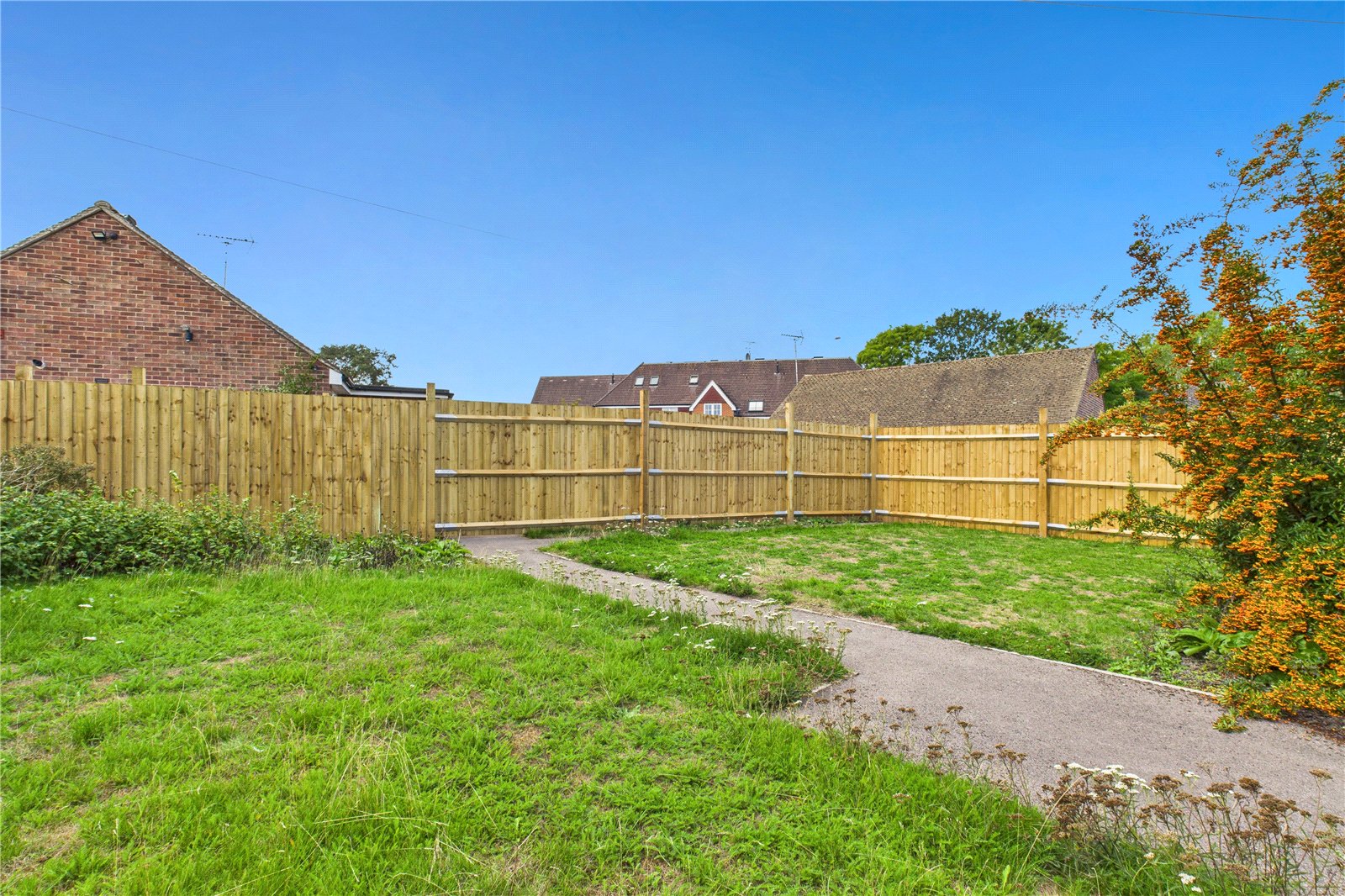 2 bedroom Bungalow for sale in Newbury, Berkshire