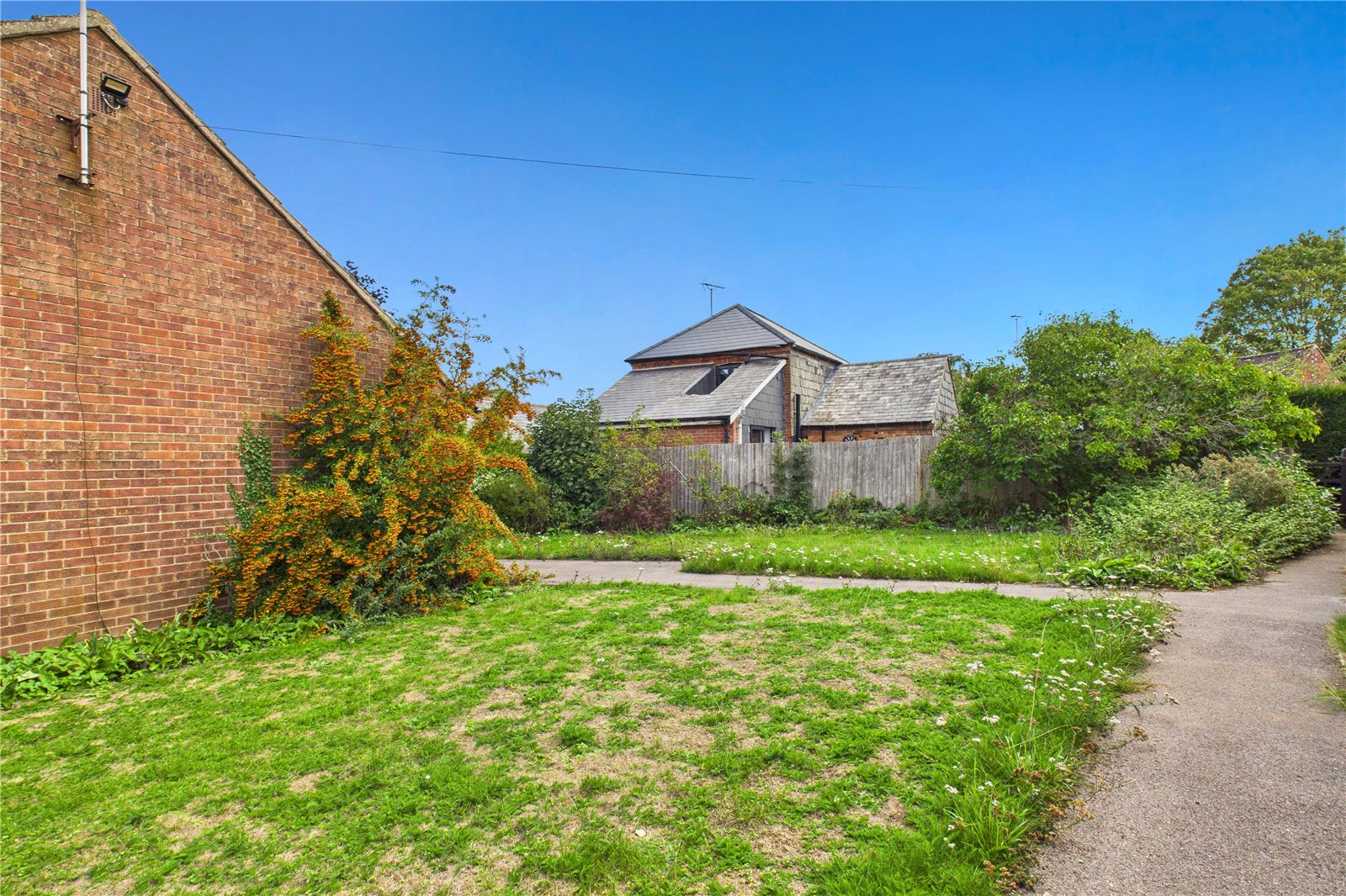 2 bedroom Bungalow for sale in Newbury, Berkshire
