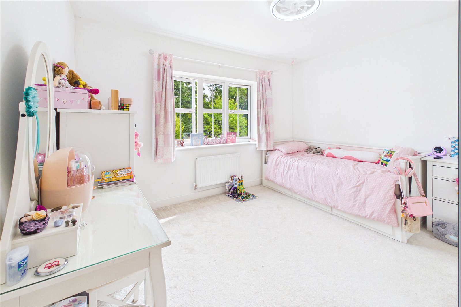 4 bedroom House for sale in Newbury, Berkshire