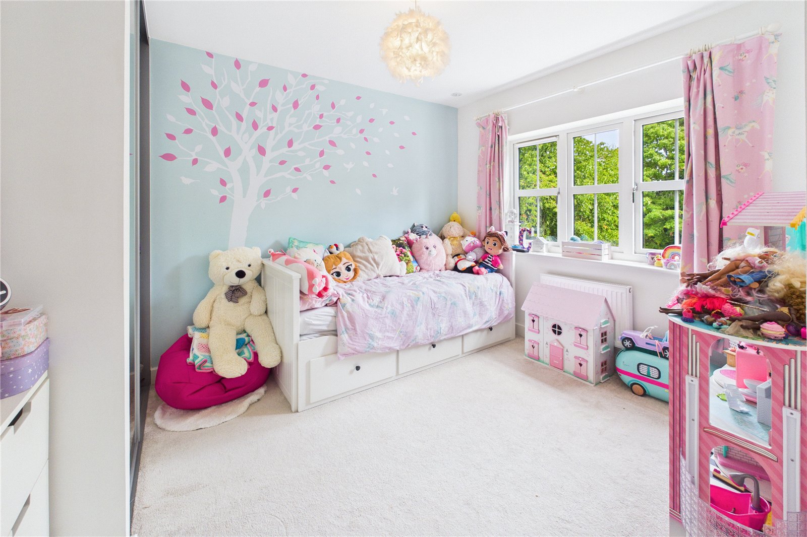 4 bedroom House for sale in Newbury, Berkshire