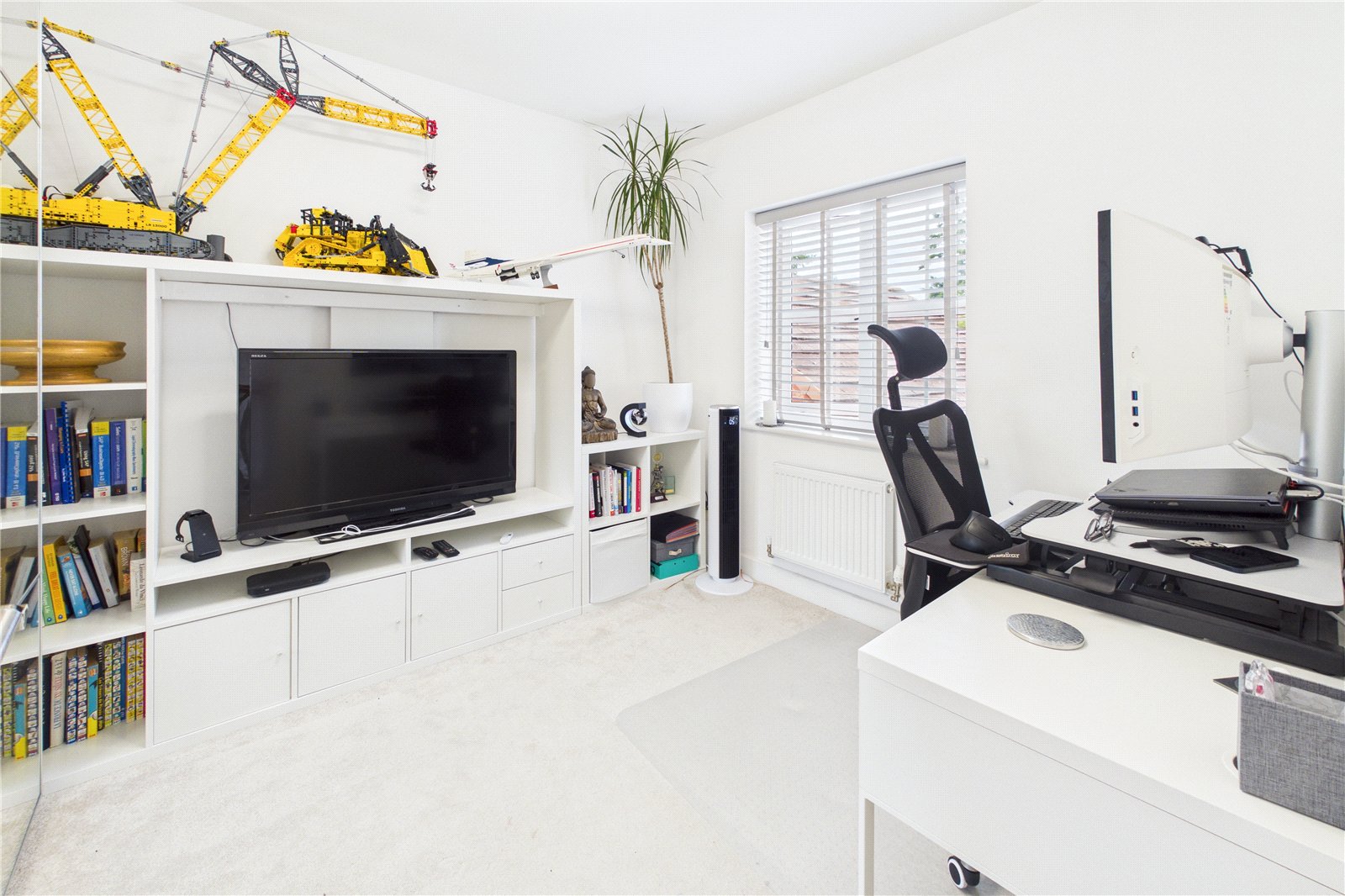 4 bedroom House for sale in Newbury, Berkshire