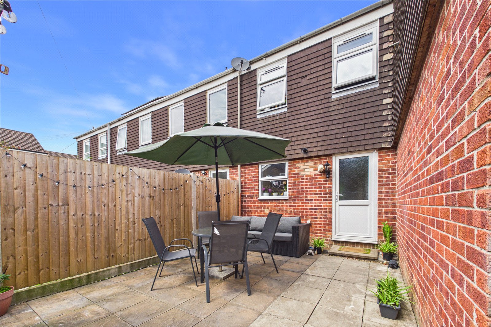 2 bedroom House for sale in Newbury, Berkshire