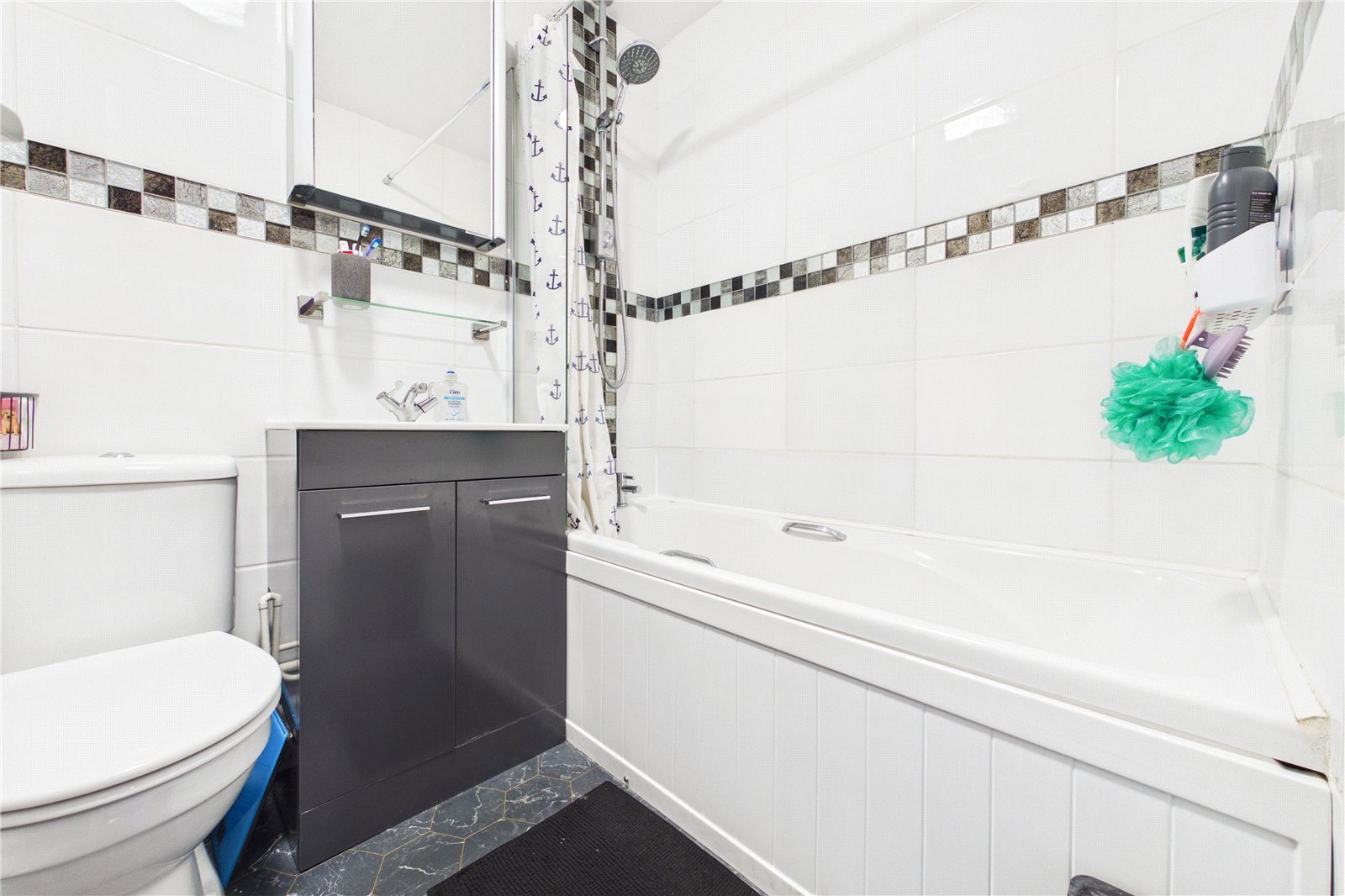 2 bedroom House for sale in Newbury, Berkshire