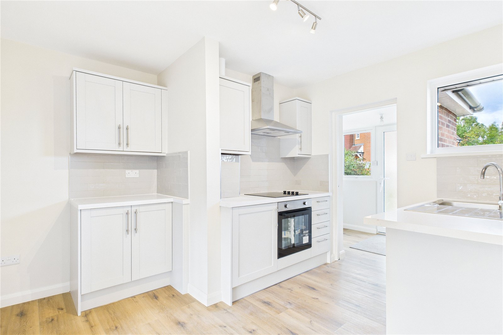 2 bedroom Bungalow for sale in Newbury, Berkshire