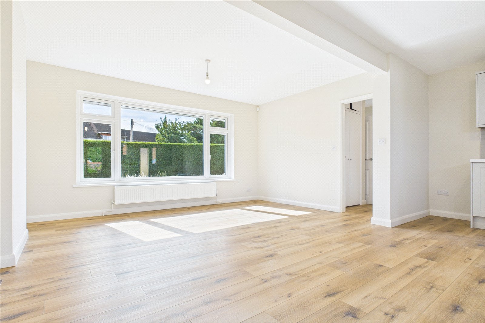 2 bedroom Bungalow for sale in Newbury, Berkshire