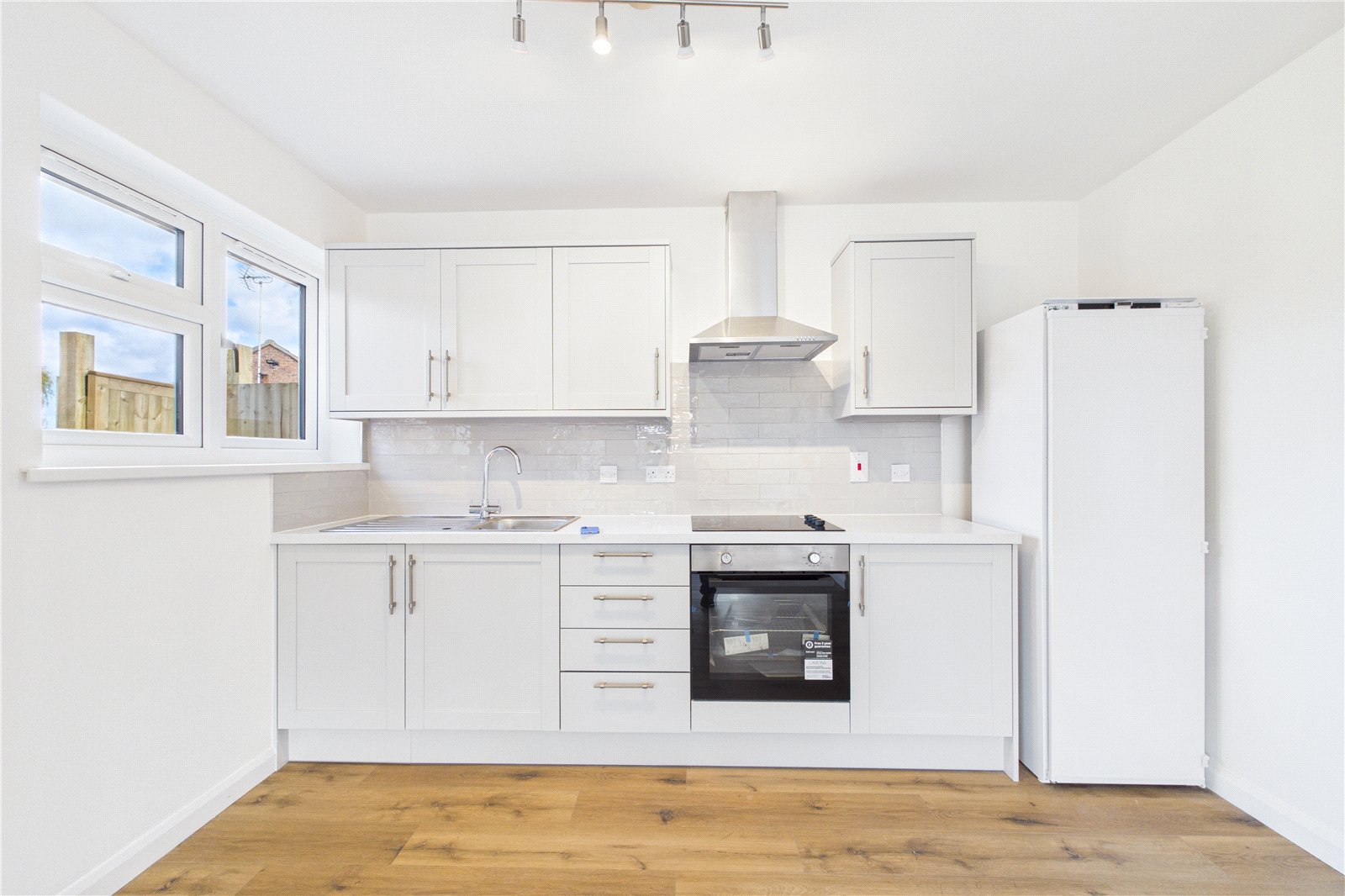 1 bedroom Bungalow for sale in Newbury, Berkshire