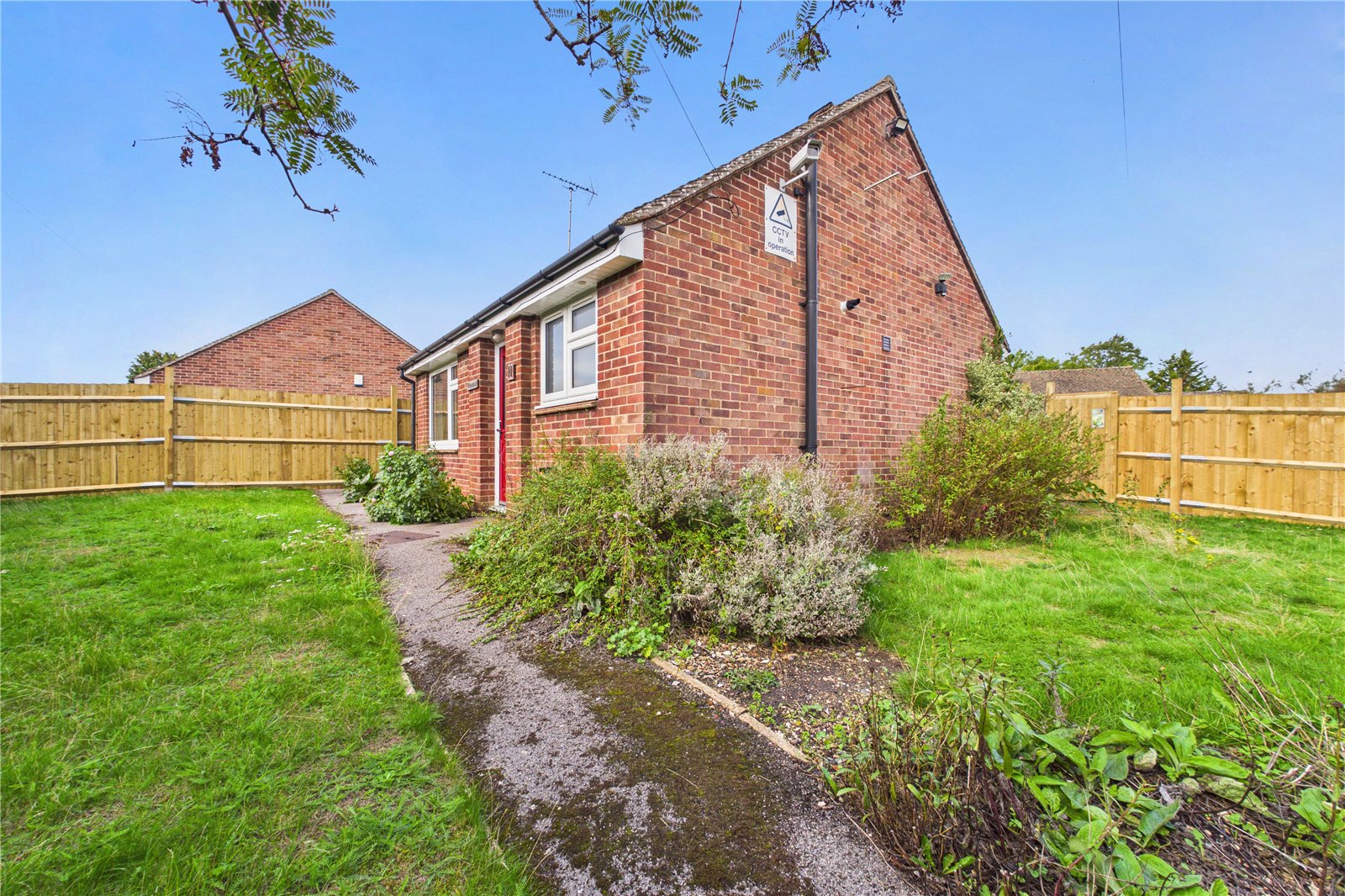 1 bedroom Bungalow for sale in Newbury, Berkshire