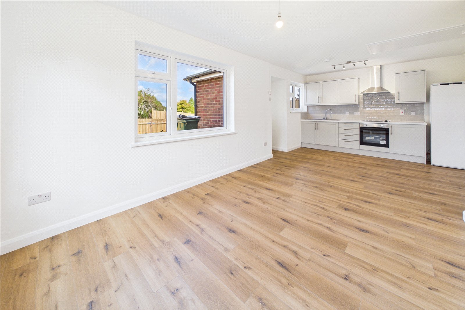 1 bedroom Bungalow for sale in Newbury, Berkshire