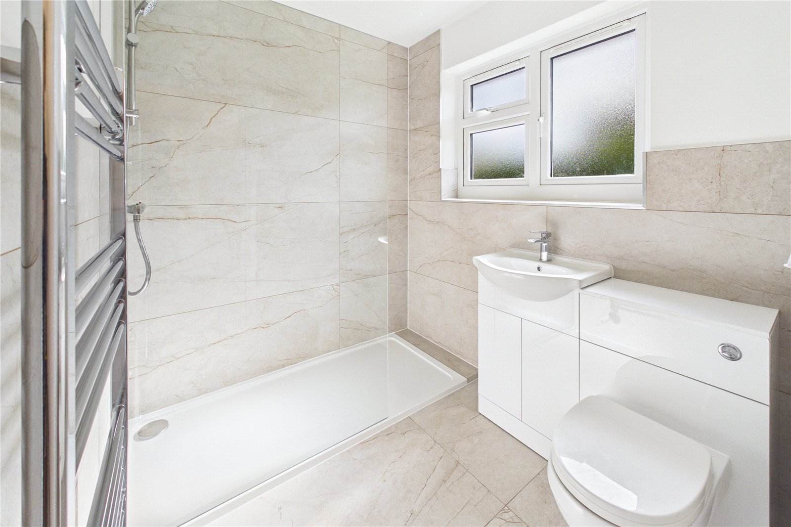 1 bedroom Bungalow for sale in Newbury, Berkshire
