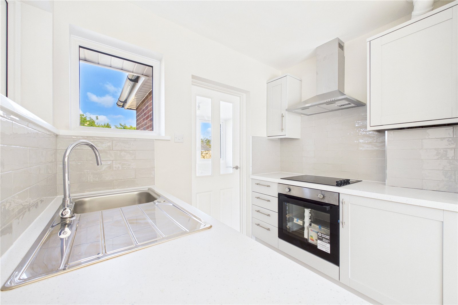 2 bedroom Bungalow for sale in Newbury, Berkshire