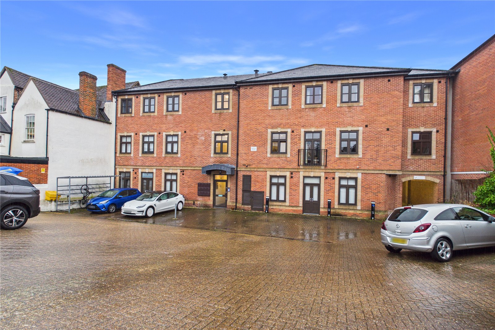 2 bedroom Flat for sale in Newbury, Berkshire