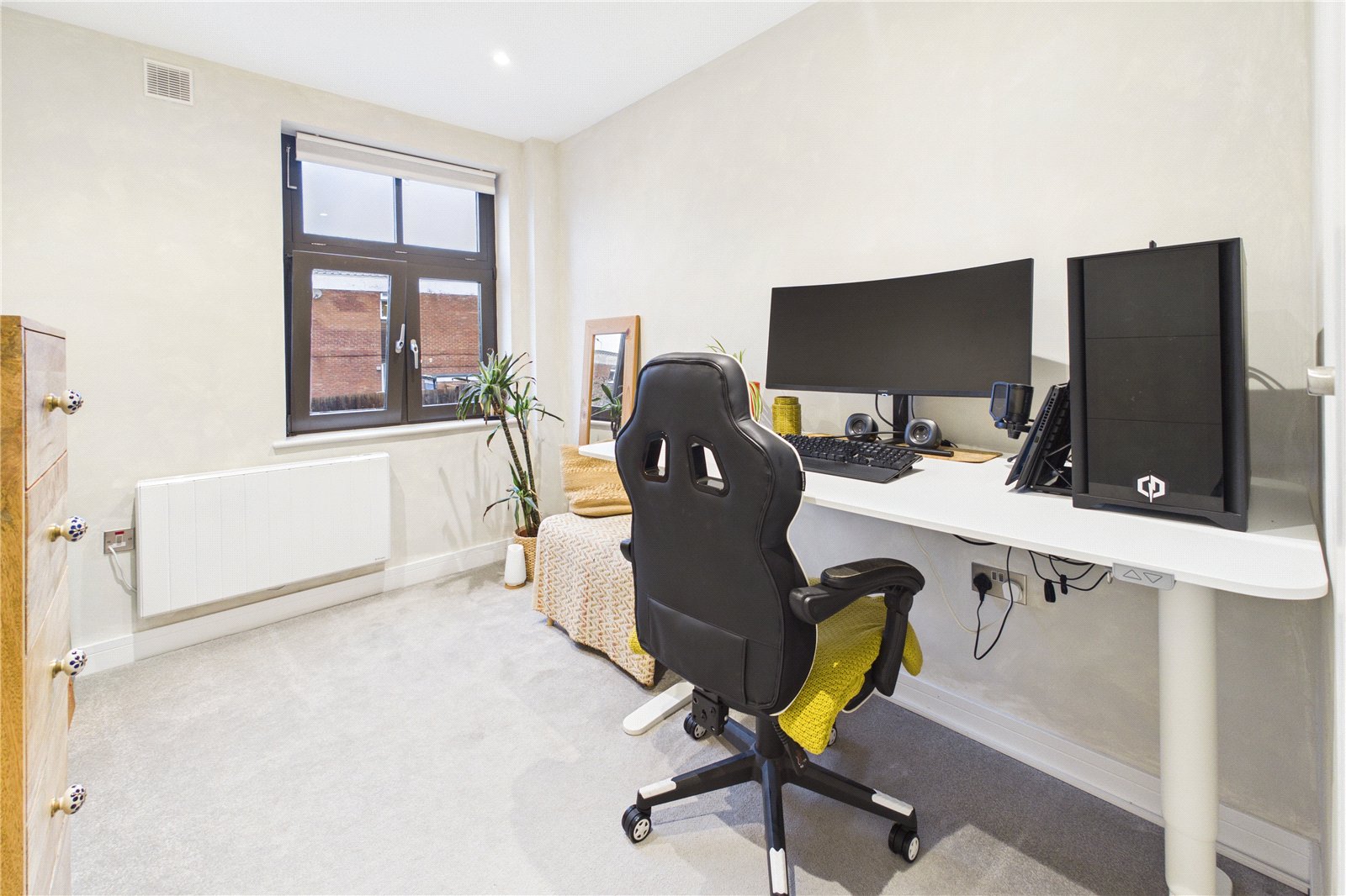2 bedroom Flat for sale in Newbury, Berkshire