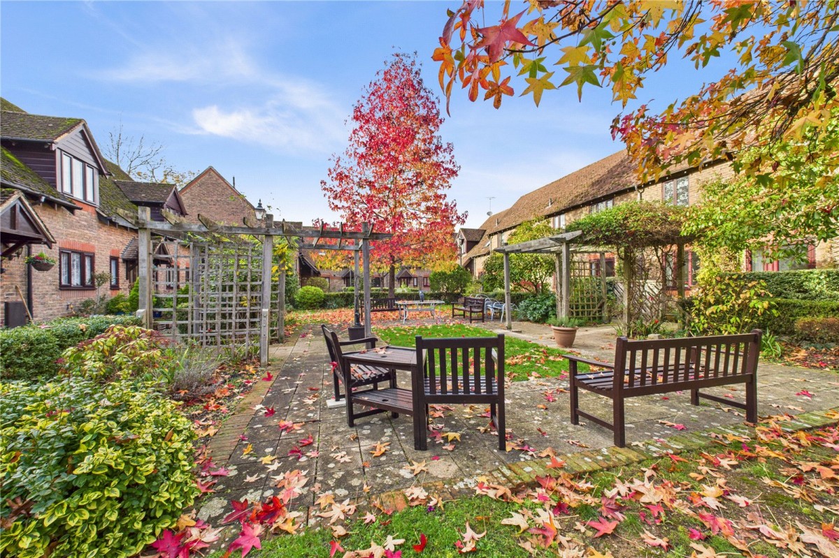 Bath Road, Woolhampton, Reading