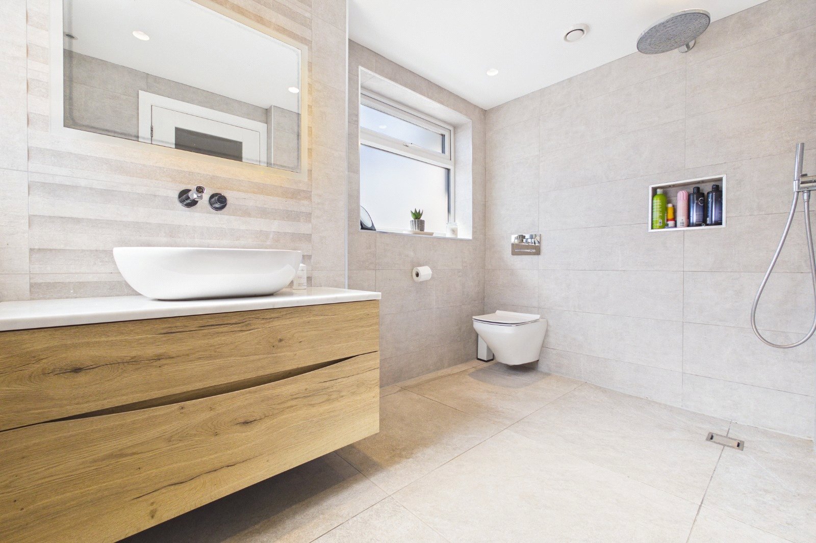 5 bedroom House for sale in Newbury, Berkshire