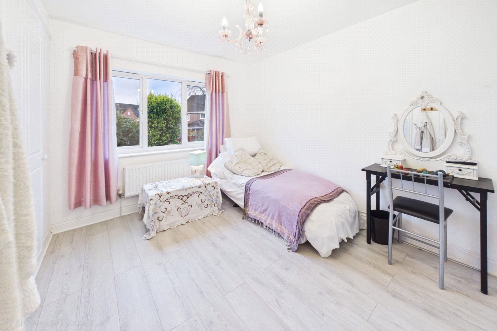 4 bedroom House for sale in Thatcham, Berkshire