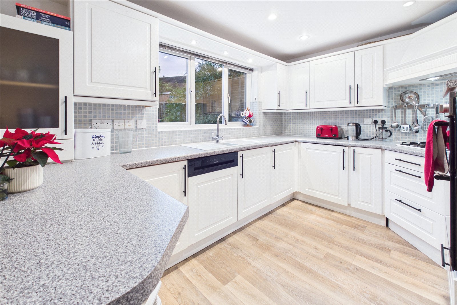 4 bedroom House for sale in Thatcham, Berkshire