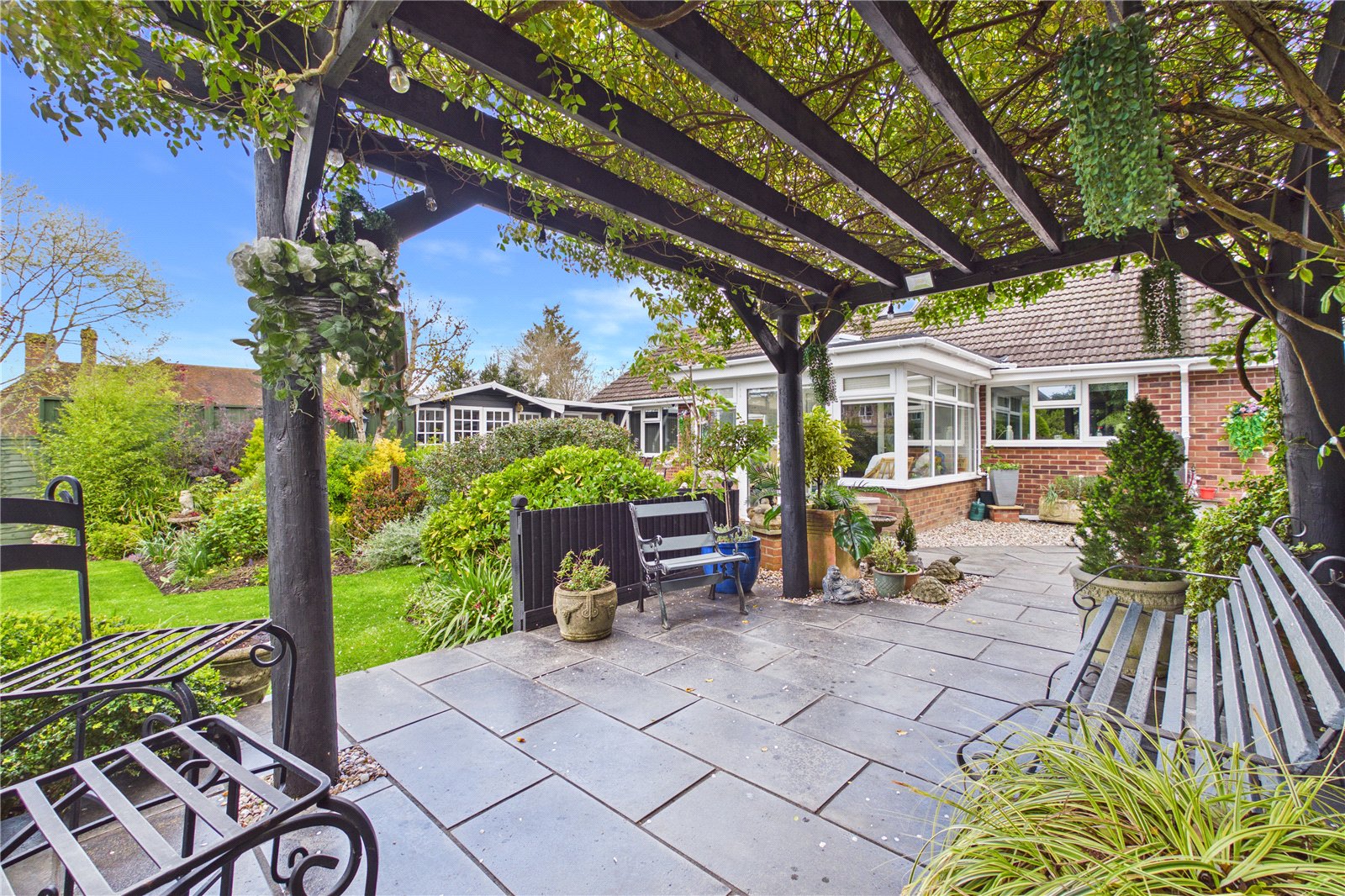 3 bedroom Bungalow for sale in Newbury, Berkshire