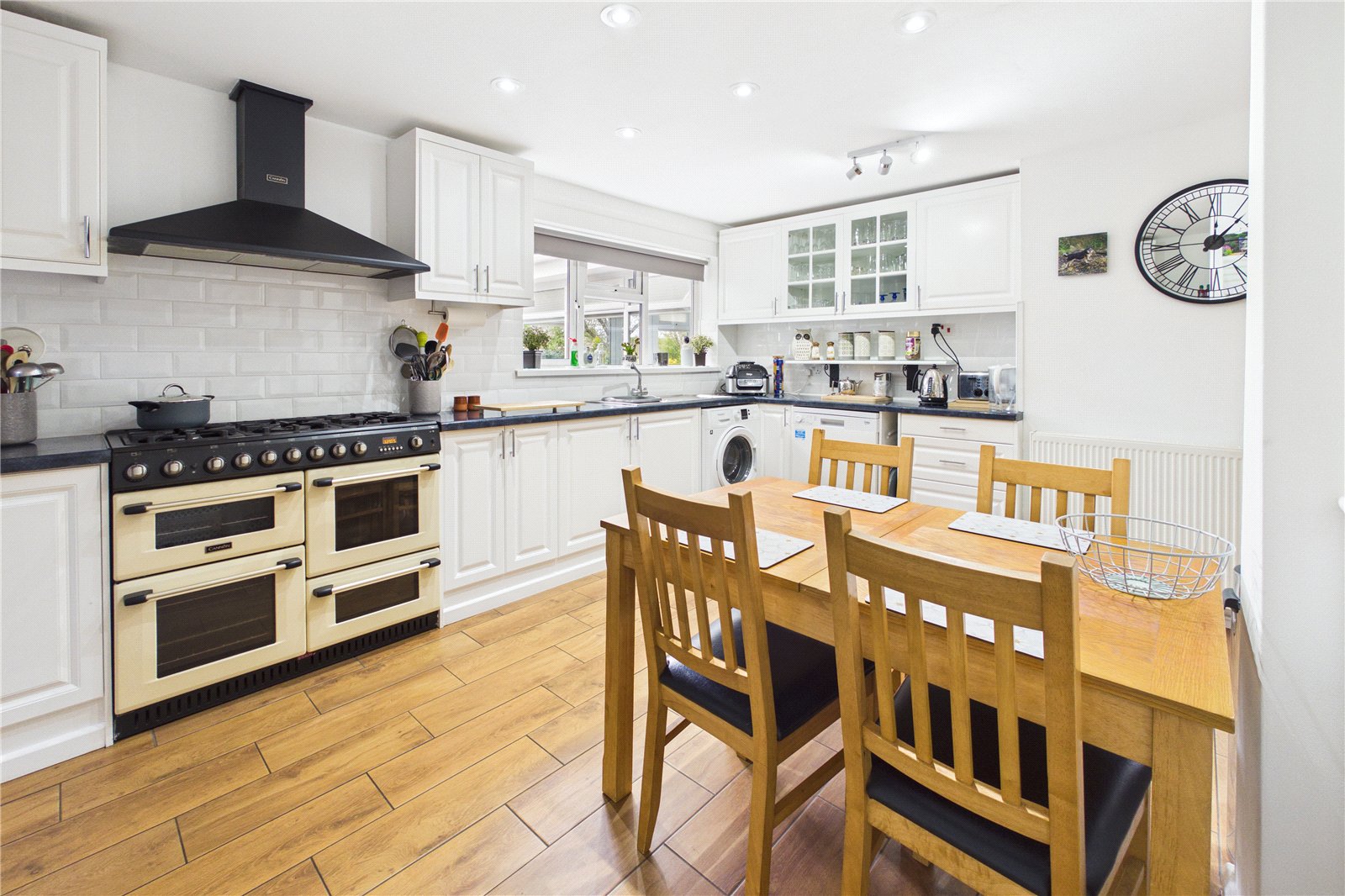 3 bedroom Bungalow for sale in Newbury, Berkshire