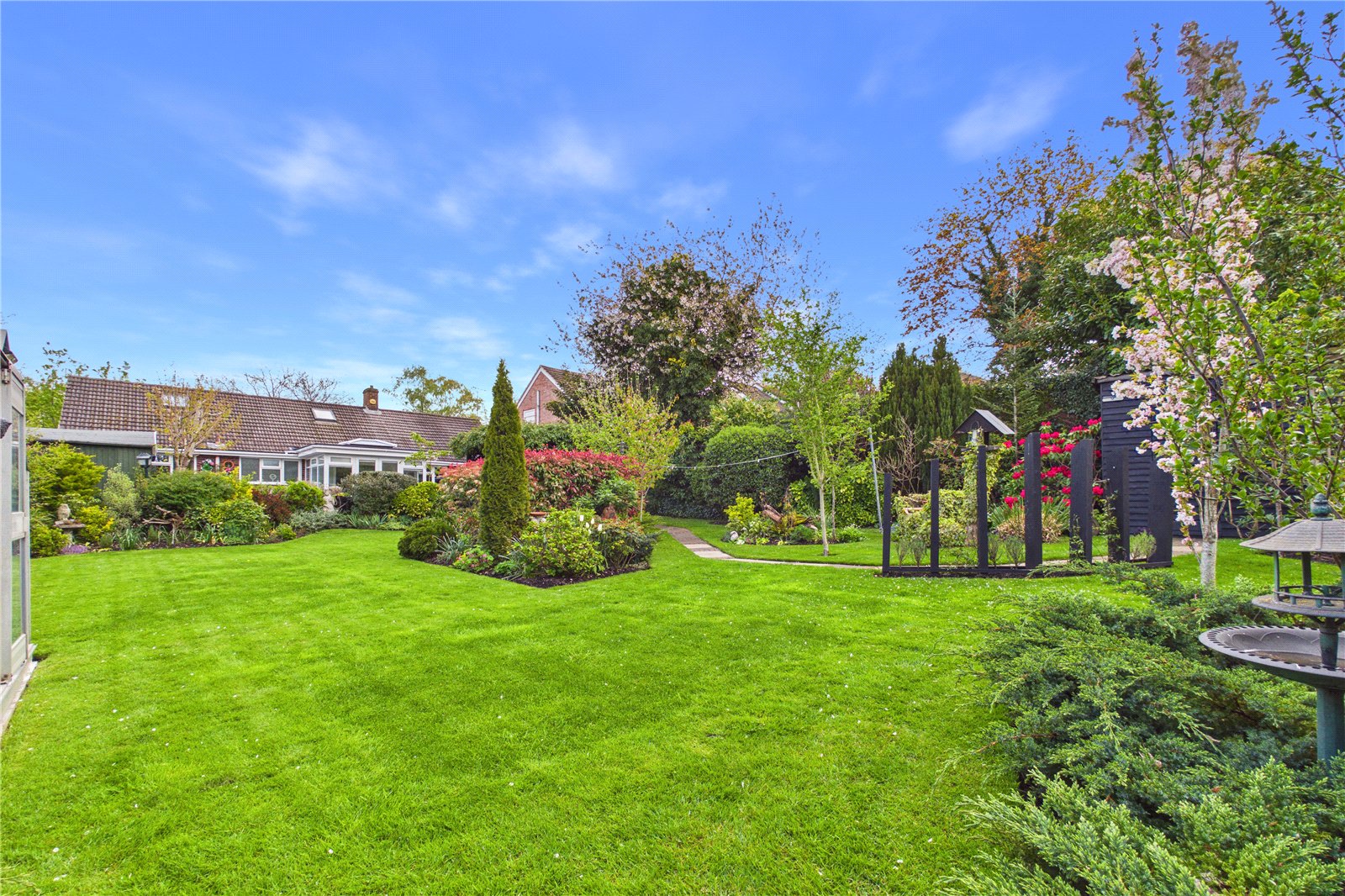 3 bedroom Bungalow for sale in Newbury, Berkshire