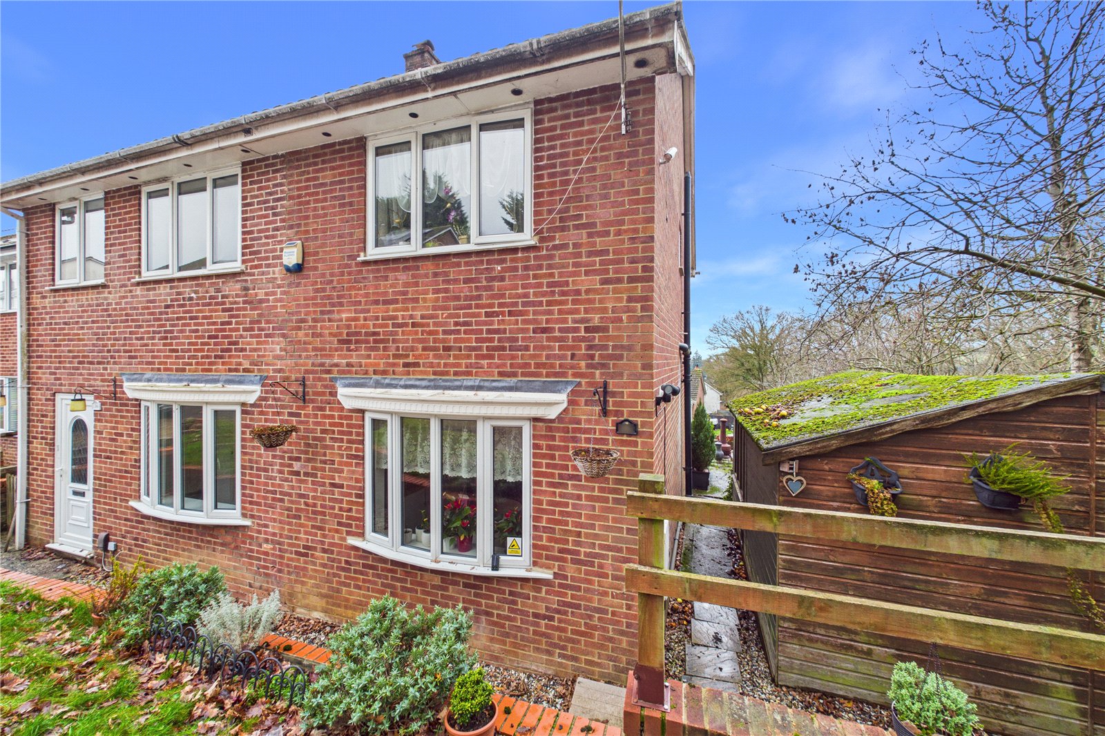 2 bedroom House for sale in Newbury, Berkshire