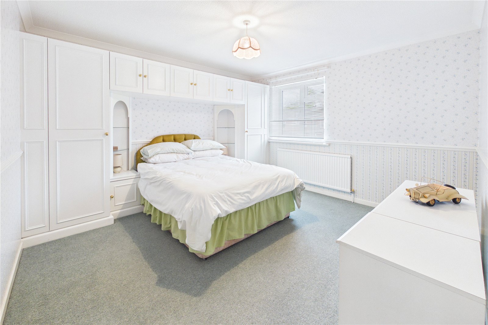 3 bedroom House for sale in Newbury, Berkshire