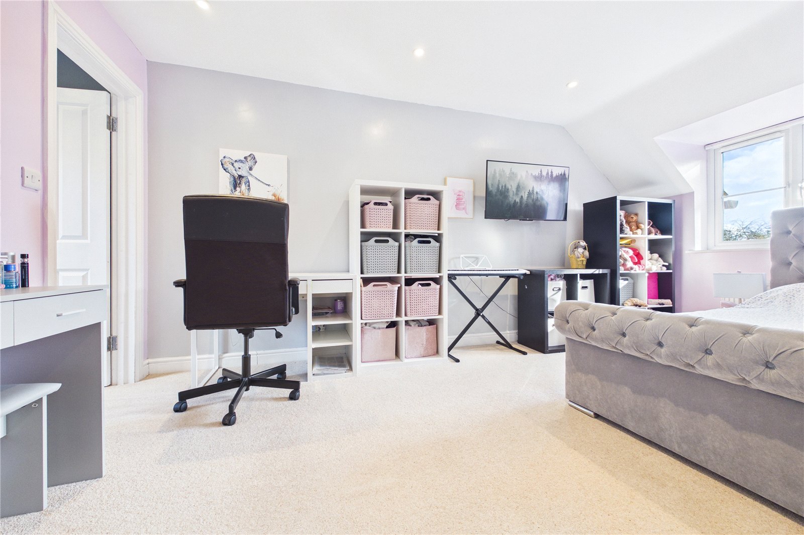 5 bedroom House for sale in Wash Water, Newbury, Berkshire