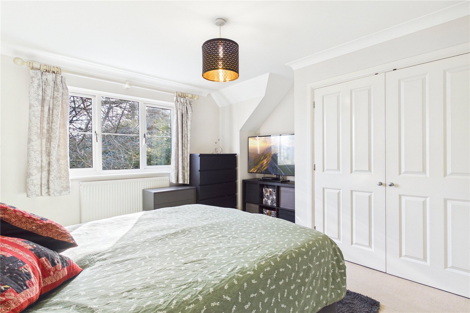 5 bedroom House for sale in Wash Water, Newbury, Berkshire