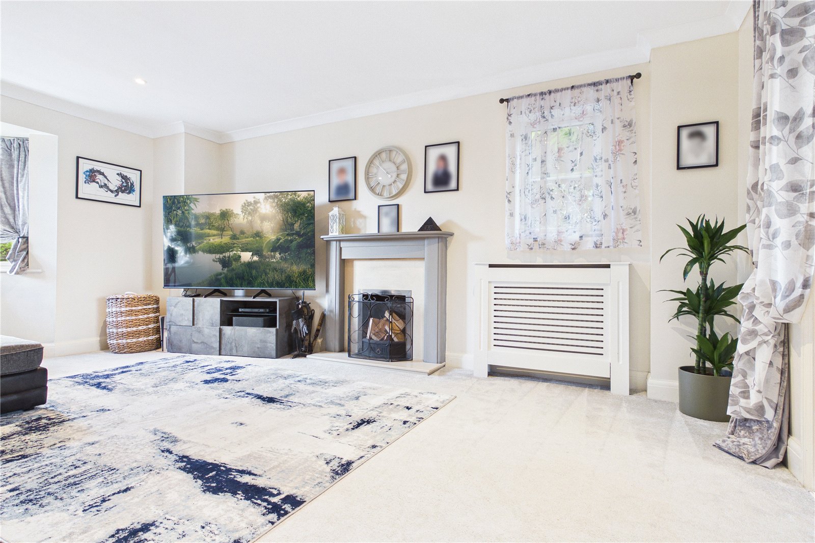 5 bedroom House for sale in Wash Water, Newbury, Berkshire
