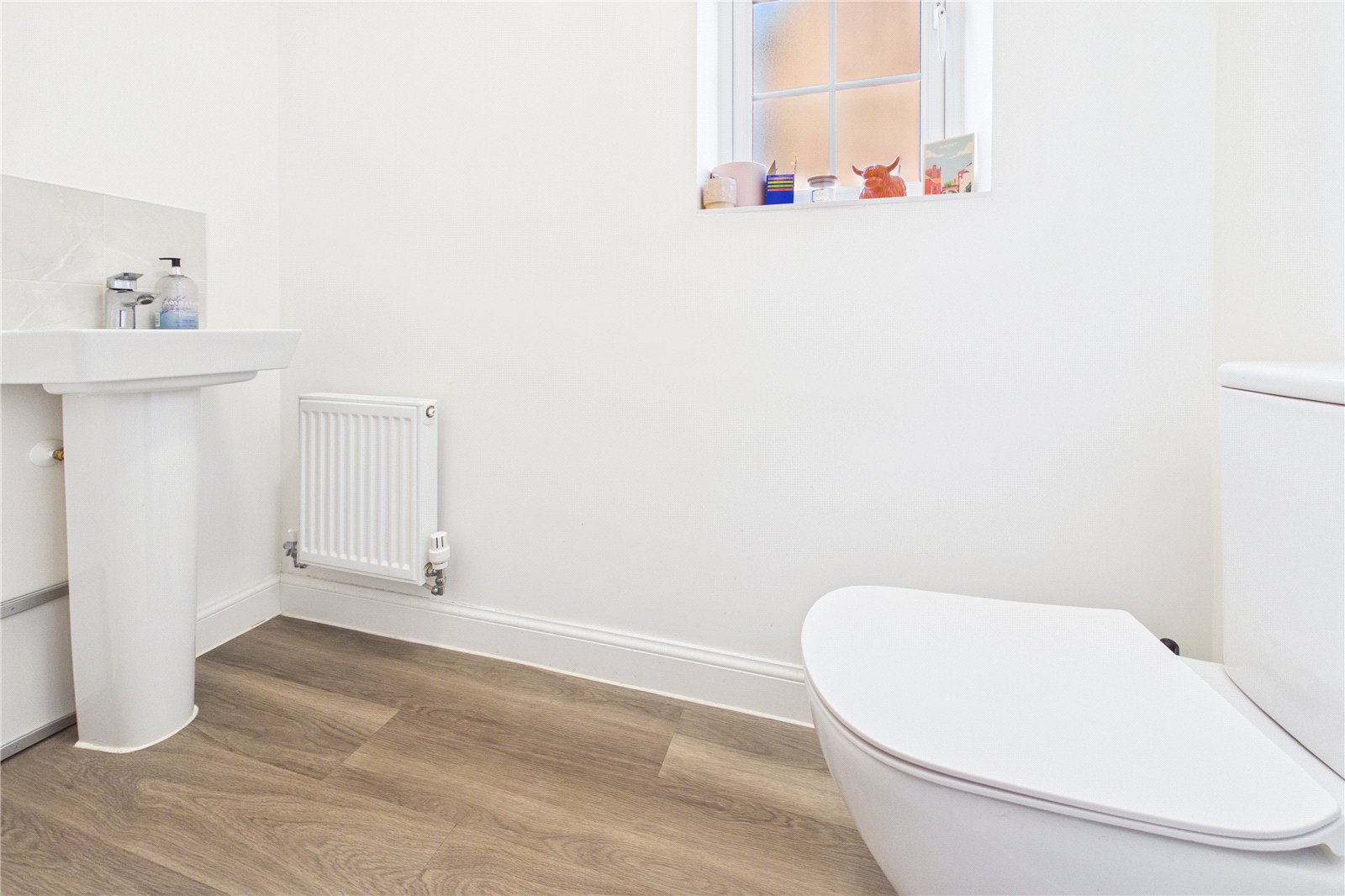 4 bedroom House for sale in Donnington, Newbury, Berkshire