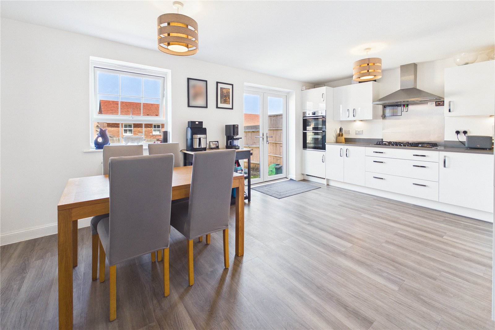 4 bedroom House for sale in Donnington, Newbury, Berkshire