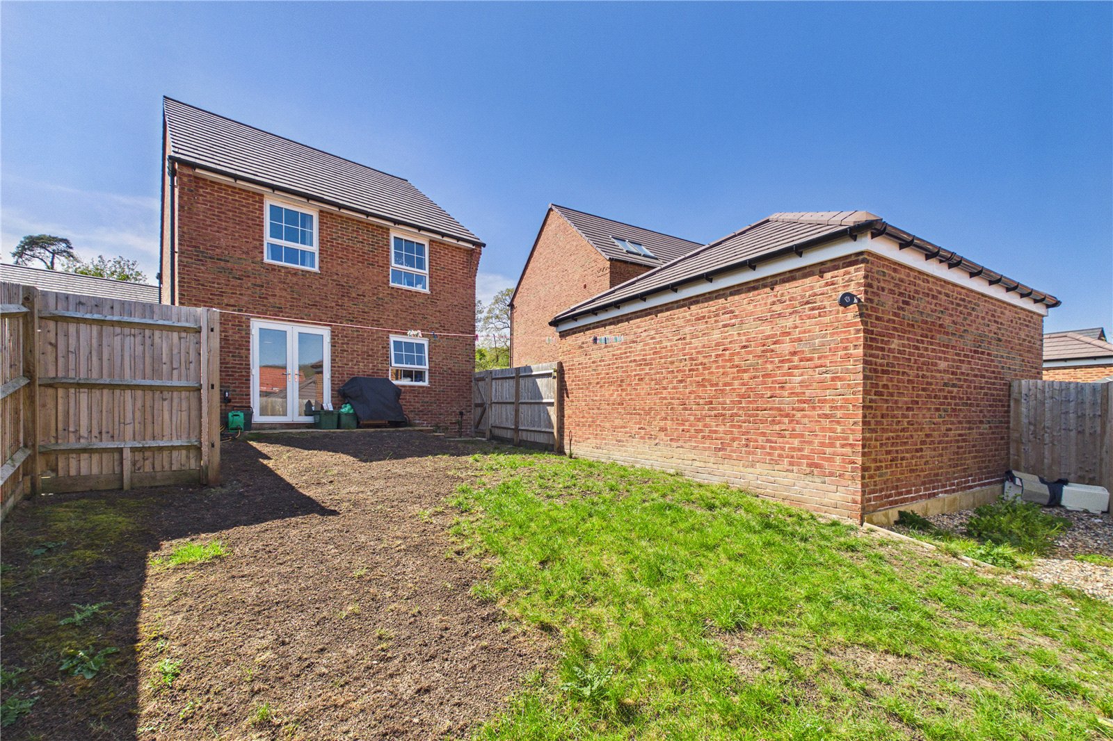 4 bedroom House for sale in Donnington, Newbury, Berkshire