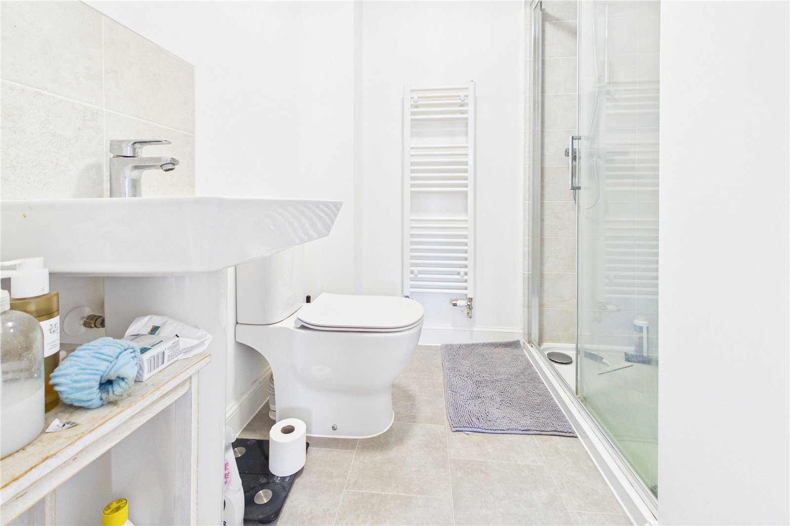 4 bedroom House for sale in Donnington, Newbury, Berkshire