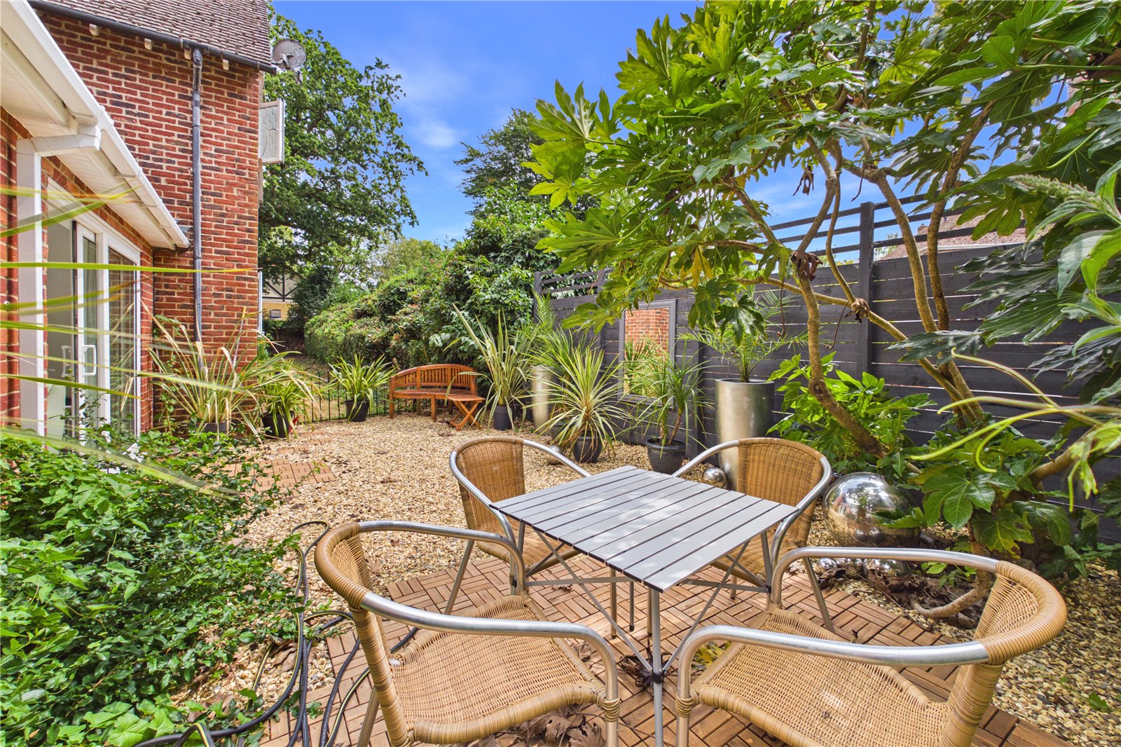 1 bedroom Bungalow for sale in Newbury, Berkshire