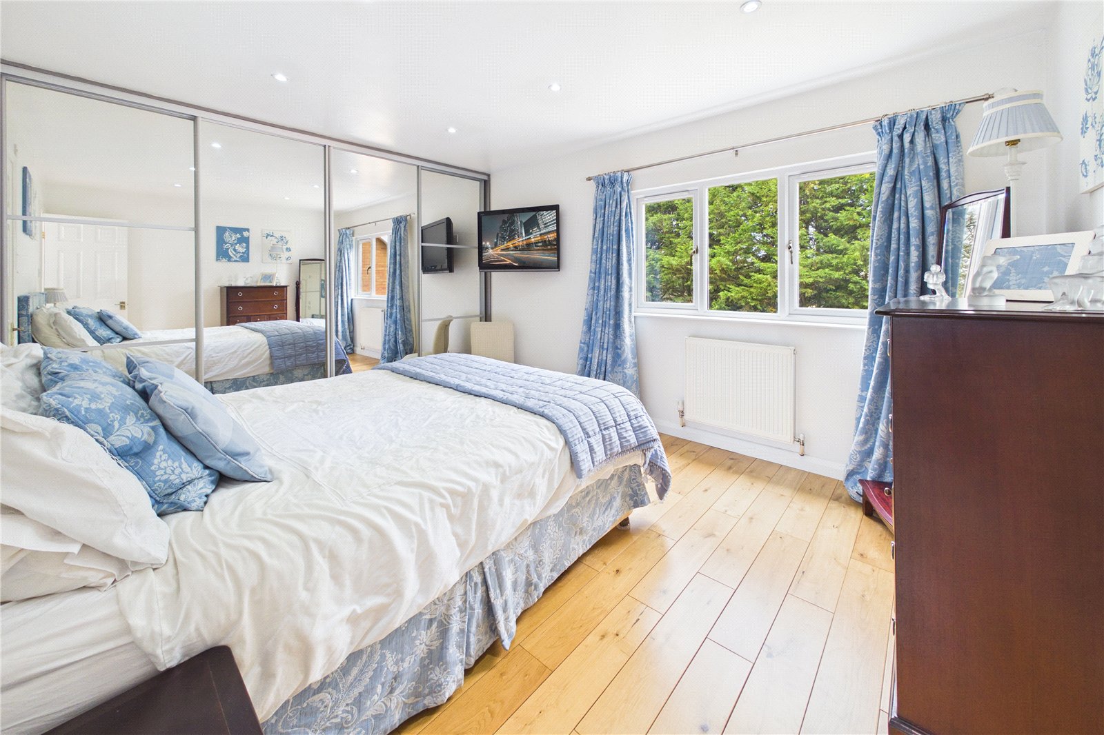 4 bedroom House for sale in Newbury, Berkshire