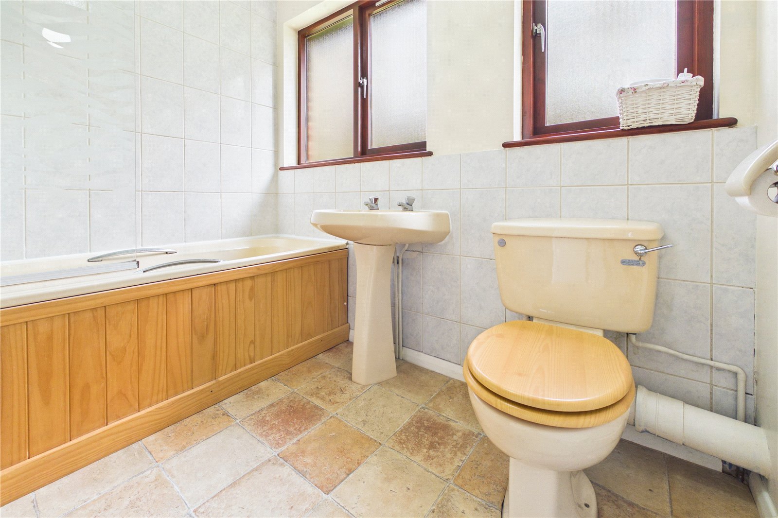 4 bedroom Bungalow for sale in Kingsclere, Newbury, Hampshire