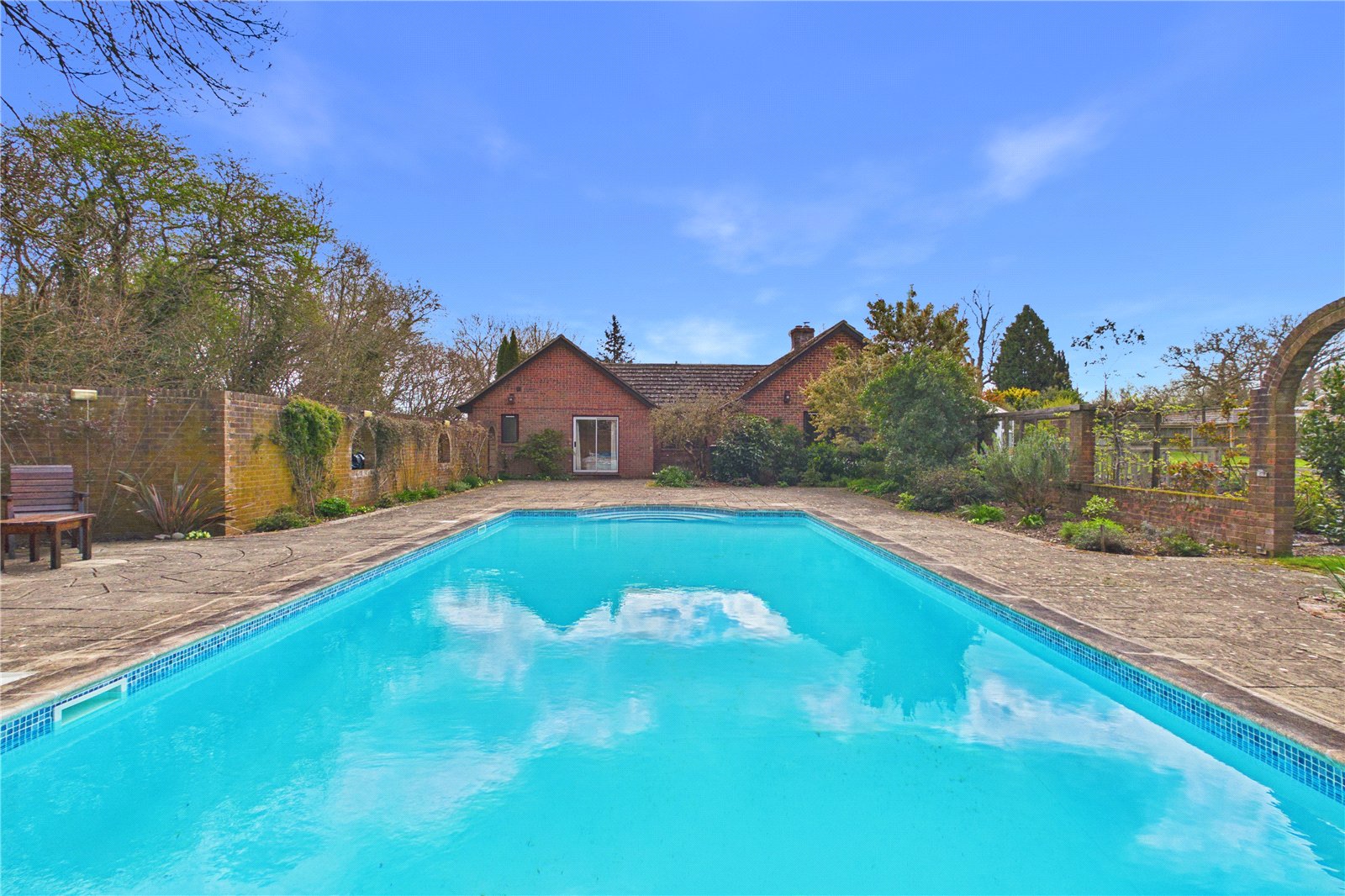 4 bedroom Bungalow for sale in Kingsclere, Newbury, Hampshire