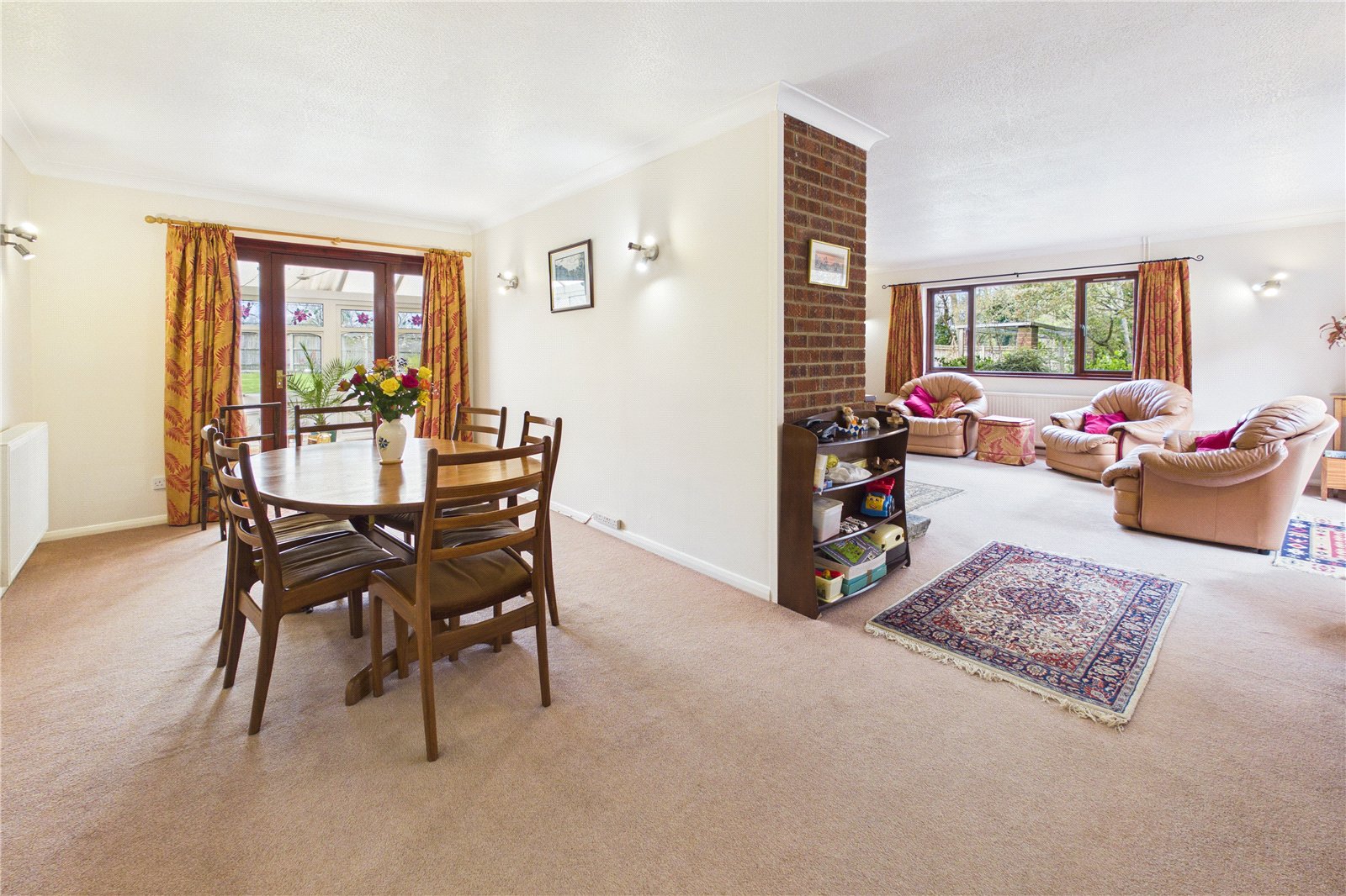 4 bedroom Bungalow for sale in Kingsclere, Newbury, Hampshire