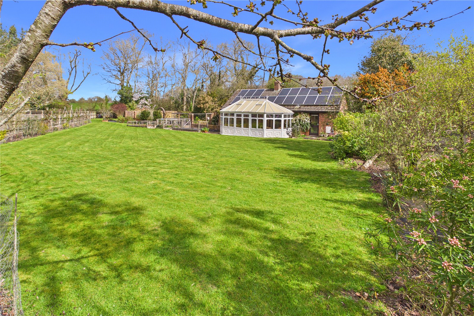 4 bedroom Bungalow for sale in Kingsclere, Newbury, Hampshire