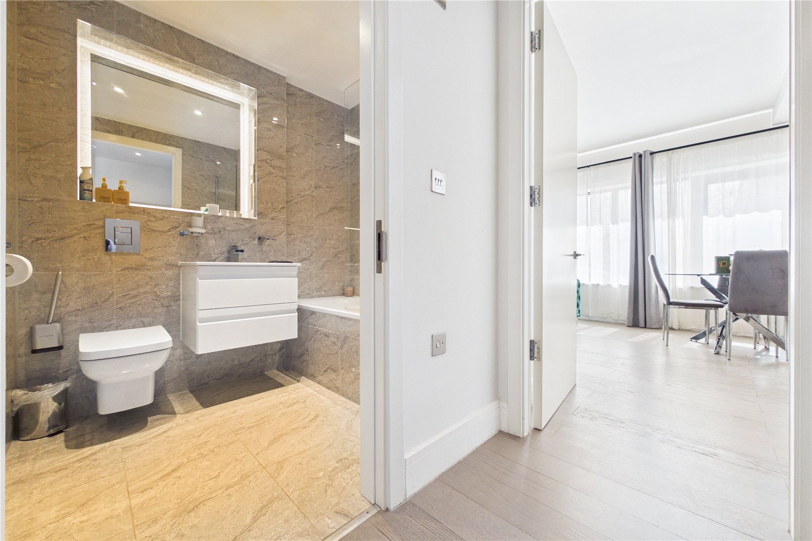 2 bedroom Flat for sale in Newbury, Berkshire