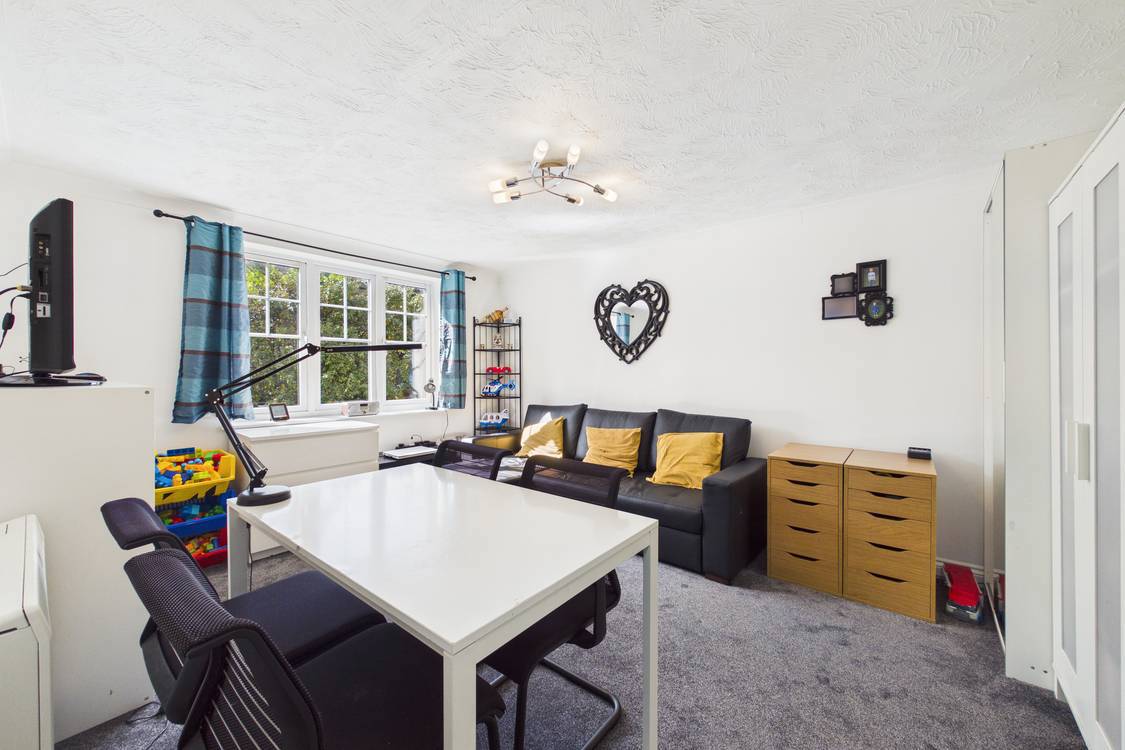 2 bedroom Flat for sale in Newbury, Berkshire
