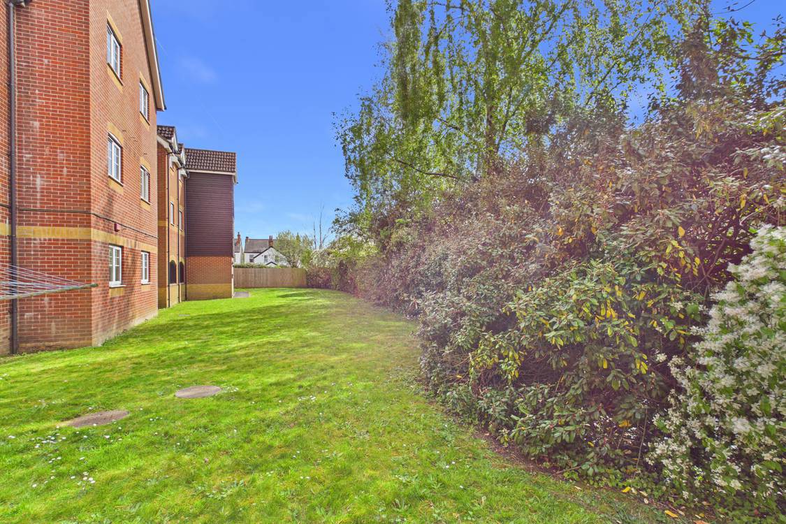 2 bedroom Flat for sale in Newbury, Berkshire
