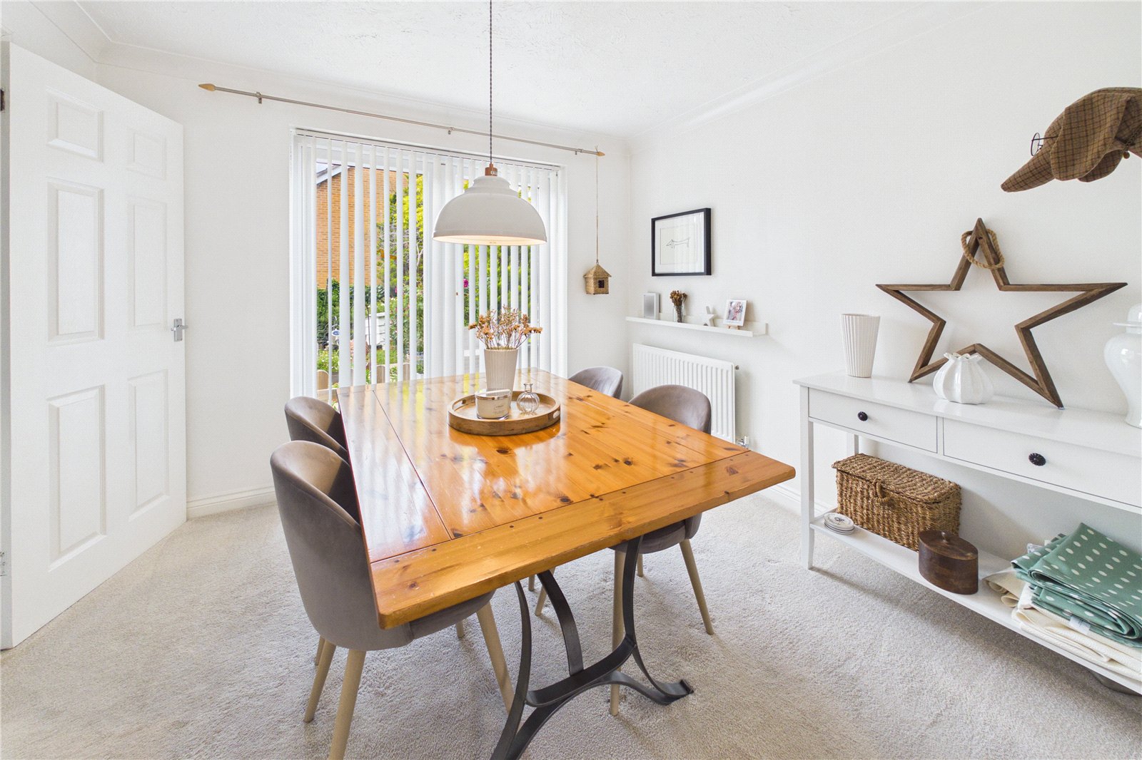 4 bedroom House for sale in Thatcham, Berkshire