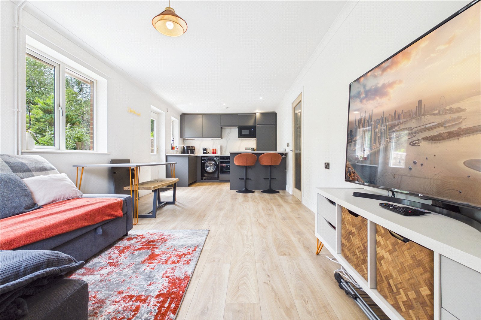 1 bedroom Bungalow for sale in Donnington, Newbury, Berkshire
