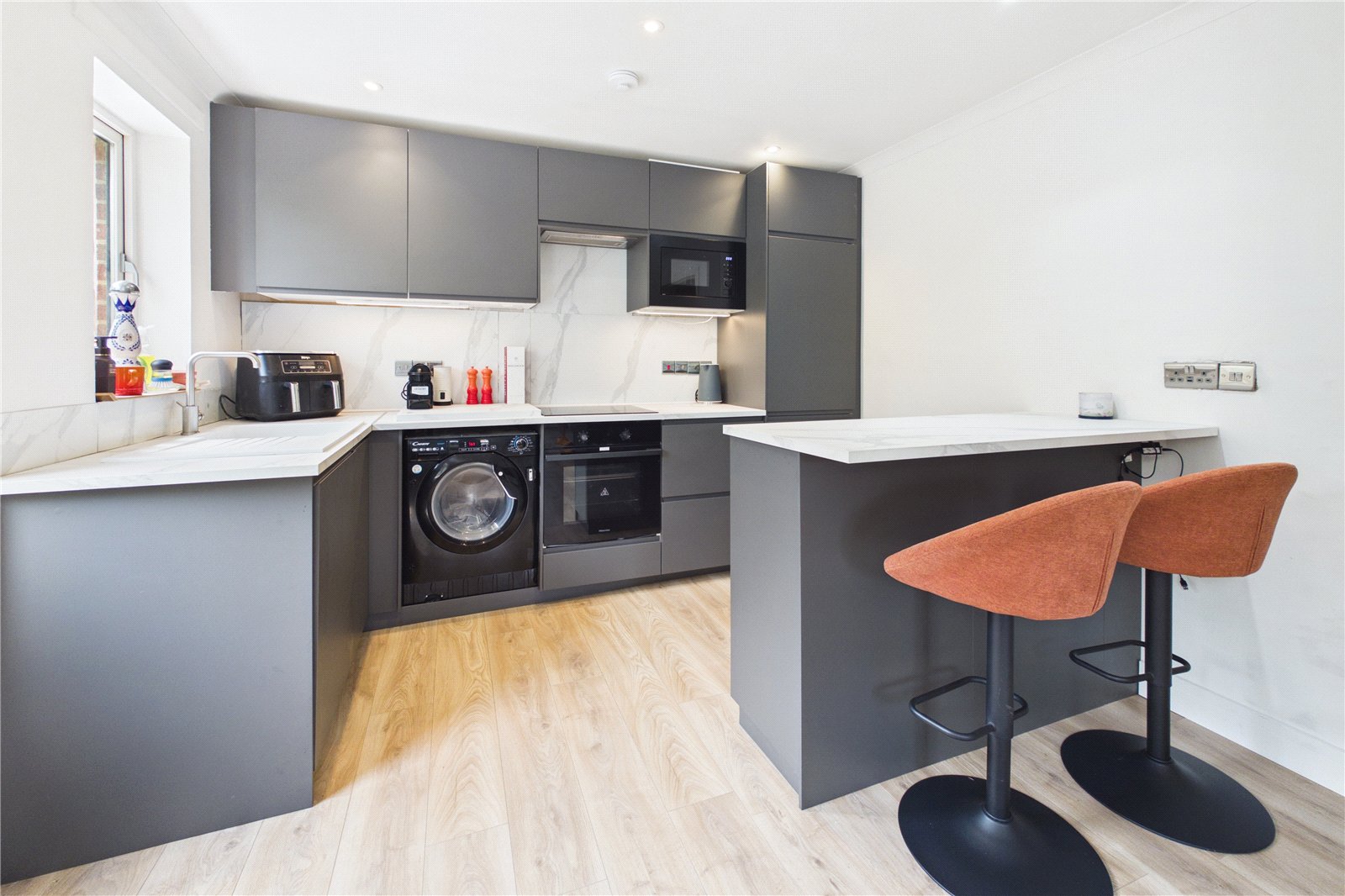 1 bedroom Bungalow for sale in Donnington, Newbury, Berkshire